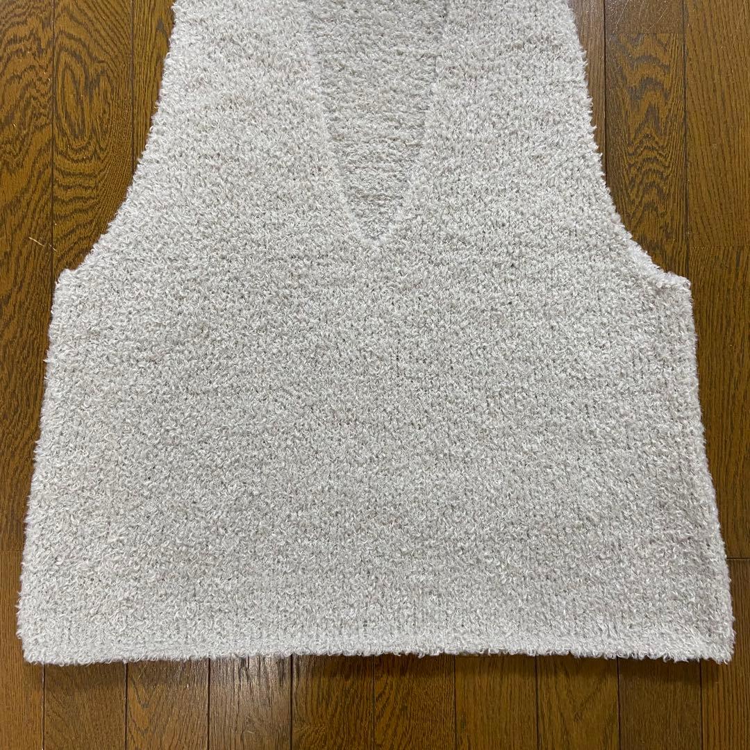 【mizuiroind】ヘアリーVネックベスト 新品 FREEサイズ ベージュ