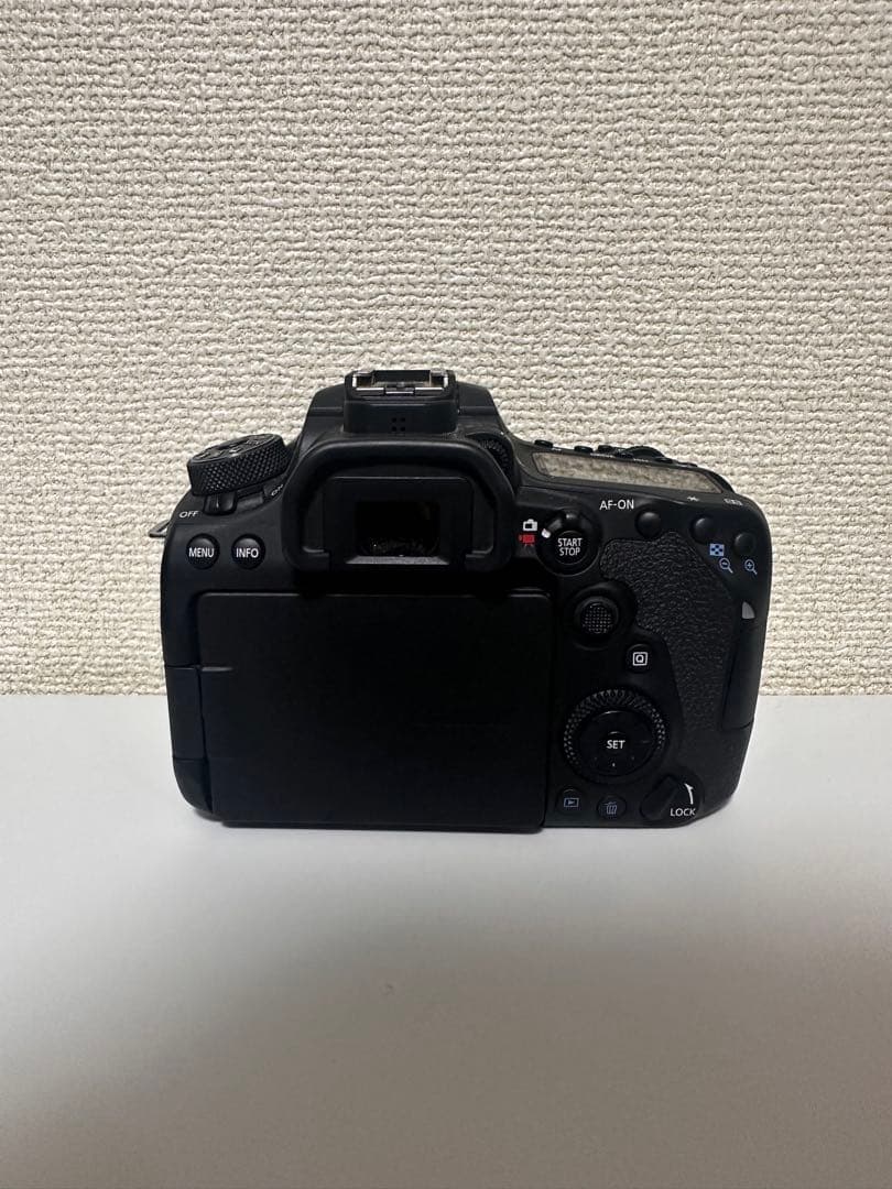Canon EOS 90D 本体ボディと付属品