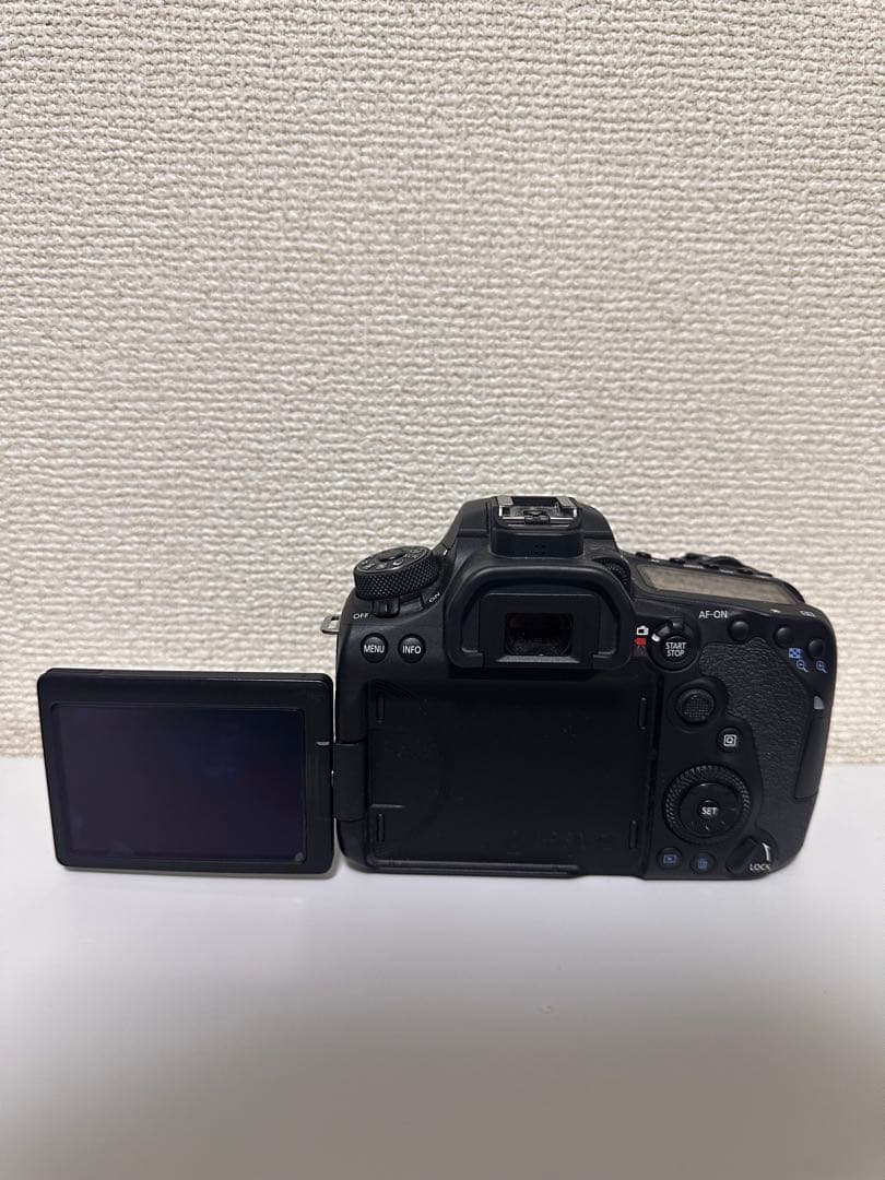 Canon EOS 90D 本体ボディと付属品