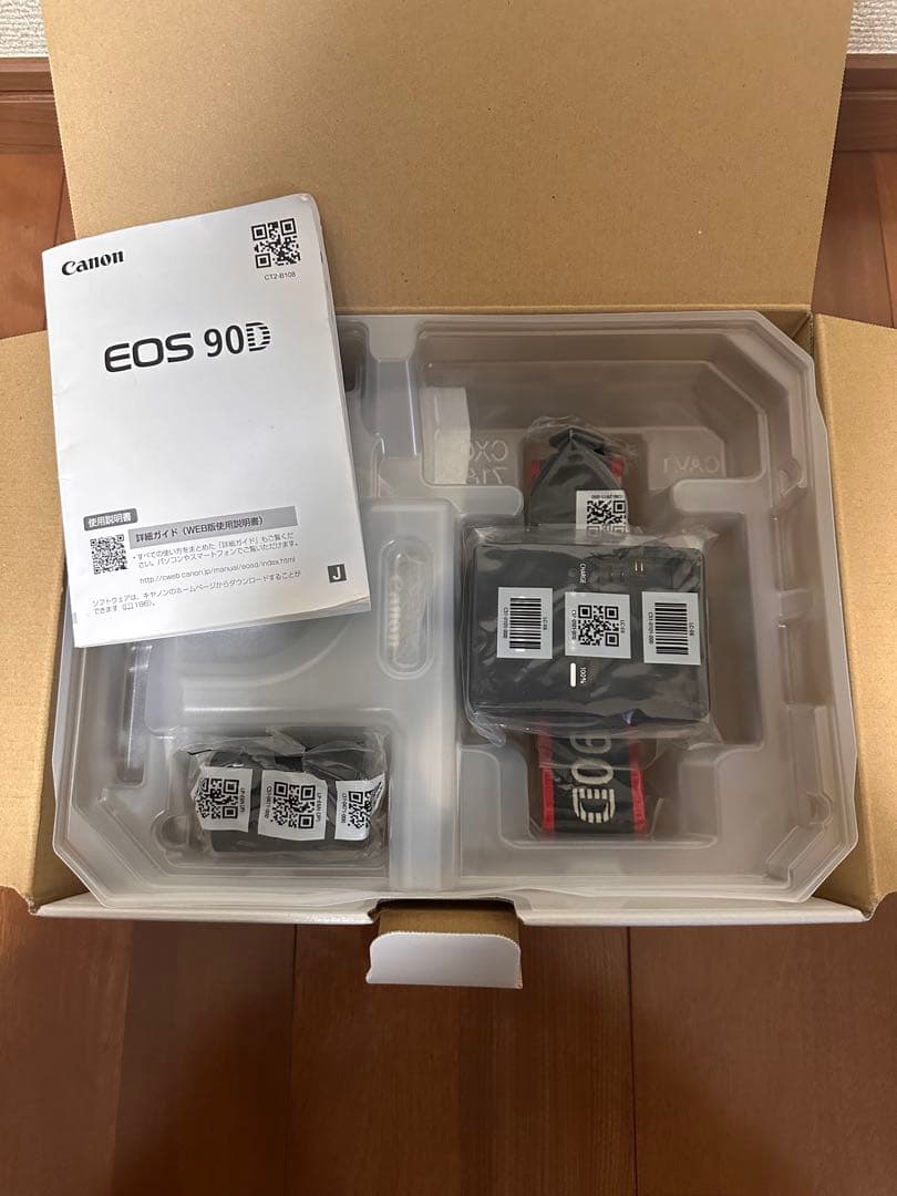 Canon EOS 90D 本体ボディと付属品