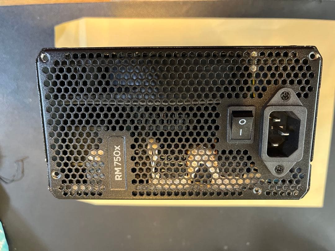 CORSAIR RM 750x 750W 電源ユニット