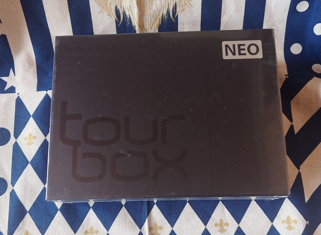 その他 tour box NEO