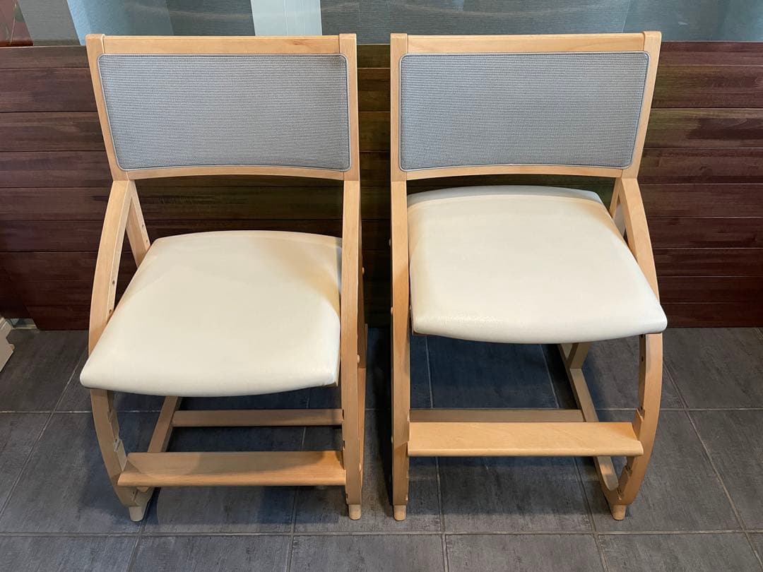 karimokuカリモク Cresceクレシェ 天然木/無垢ブナ材 デスクチェア