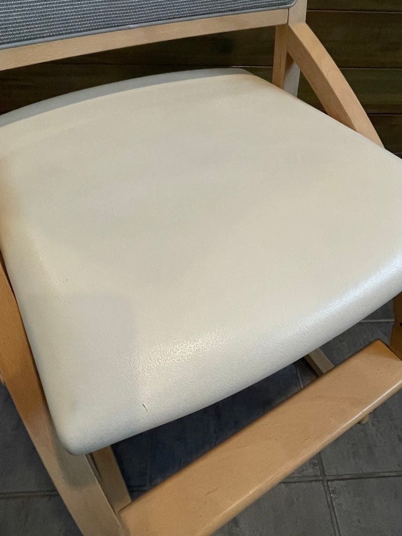 karimokuカリモク Cresceクレシェ 天然木/無垢ブナ材 デスクチェア