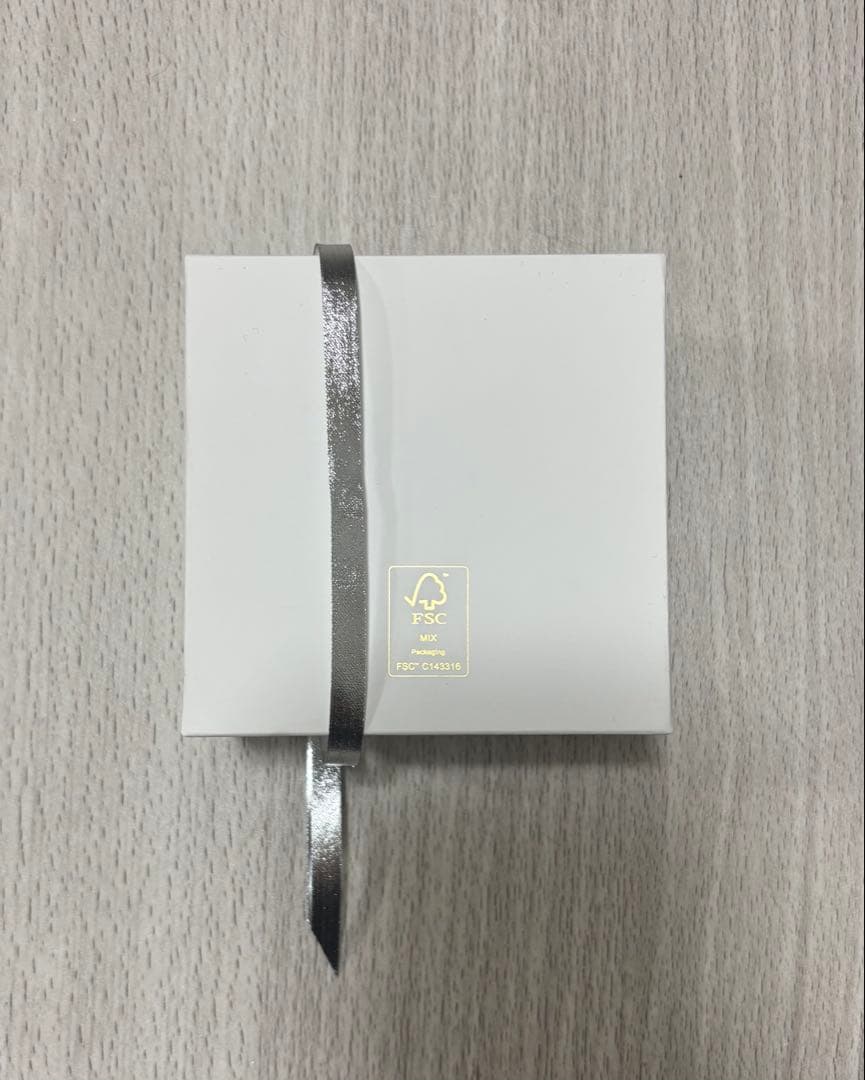 【ete】クレセントムーンネックレス シルバー　［ONLINE Limited］