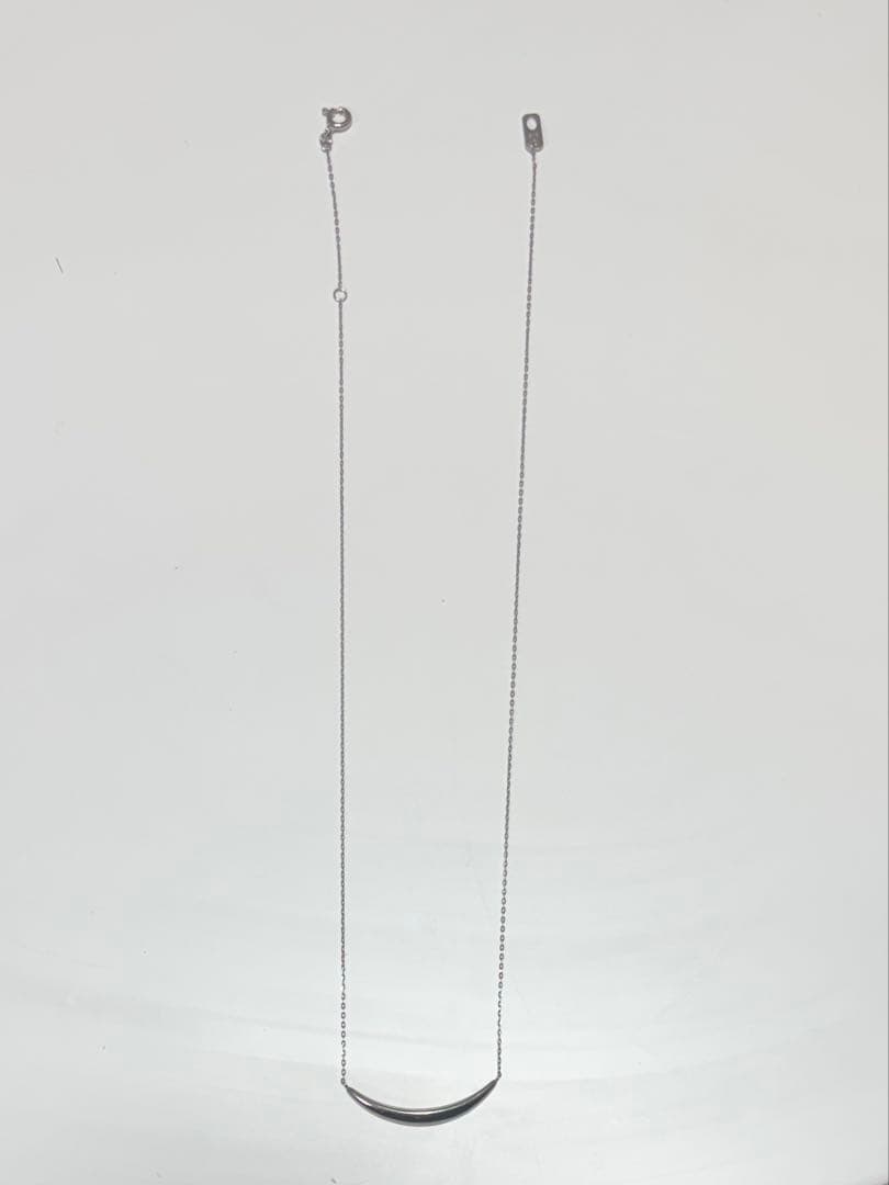 【ete】クレセントムーンネックレス シルバー　［ONLINE Limited］