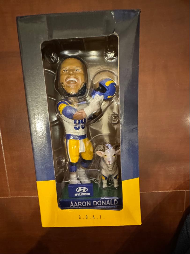 希少！アーロン・ドナルド ボブルヘッド フィギュア送料込み　即発送