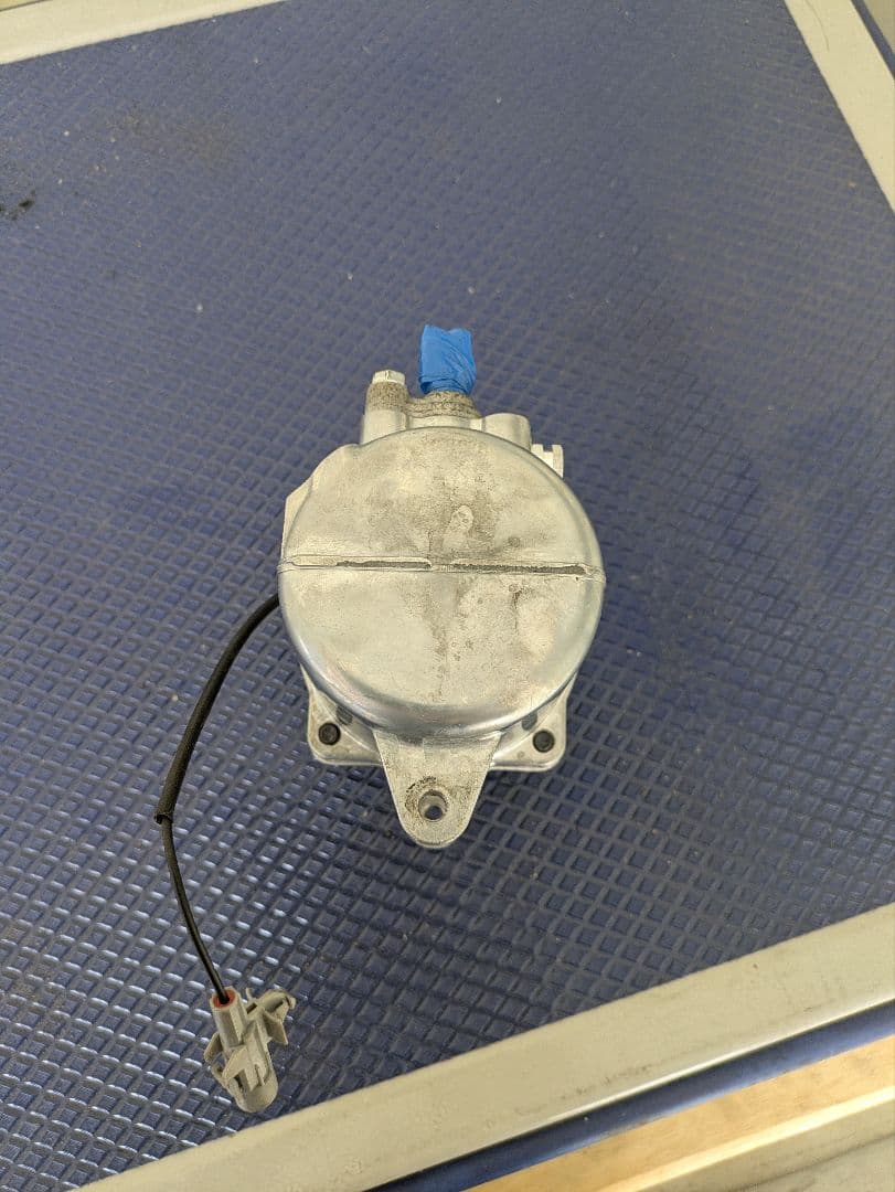 スズキ パレット エアコンコンプレッサー