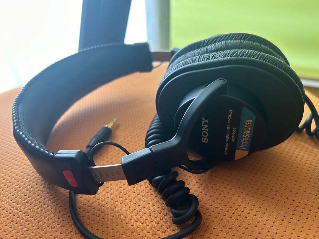 SONY ヘッドホン MDR-7506 Professional