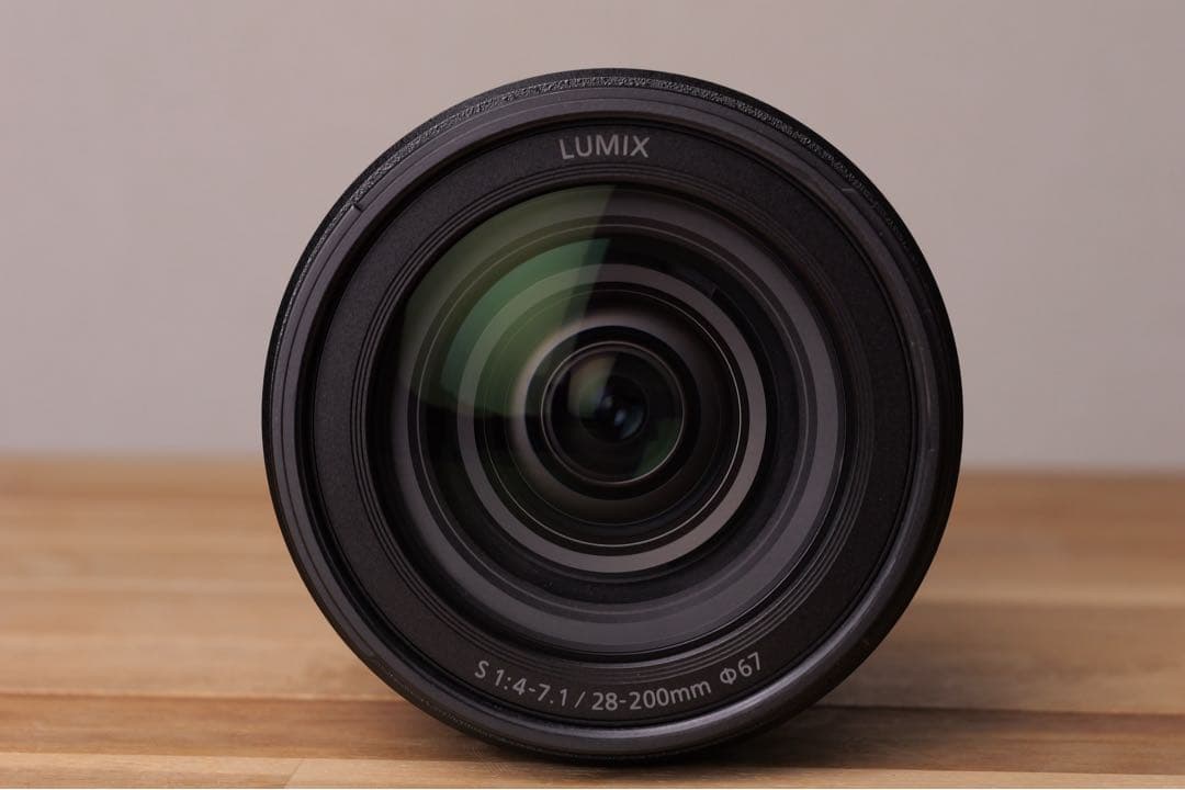 美品 LUMIX S 28-200ｍｍ F4-7.1 MACRO O.I.S