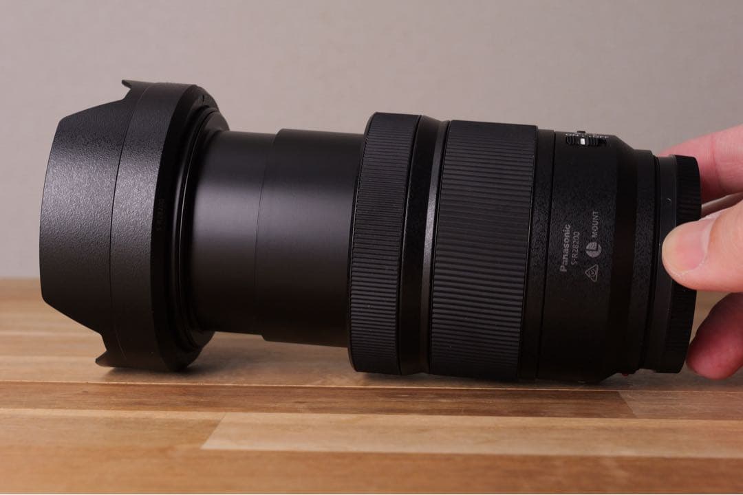 美品 LUMIX S 28-200ｍｍ F4-7.1 MACRO O.I.S