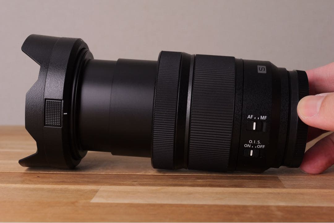 美品 LUMIX S 28-200ｍｍ F4-7.1 MACRO O.I.S