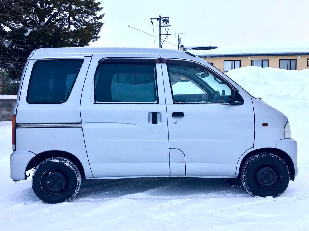 希少！禁煙・本州車！ハイゼットカーゴデラックス4WD MT車 走行7.3万km