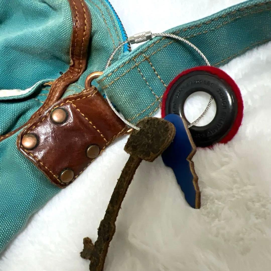 【お値下げしました】TOUGH タフ　ショルダーバッグ