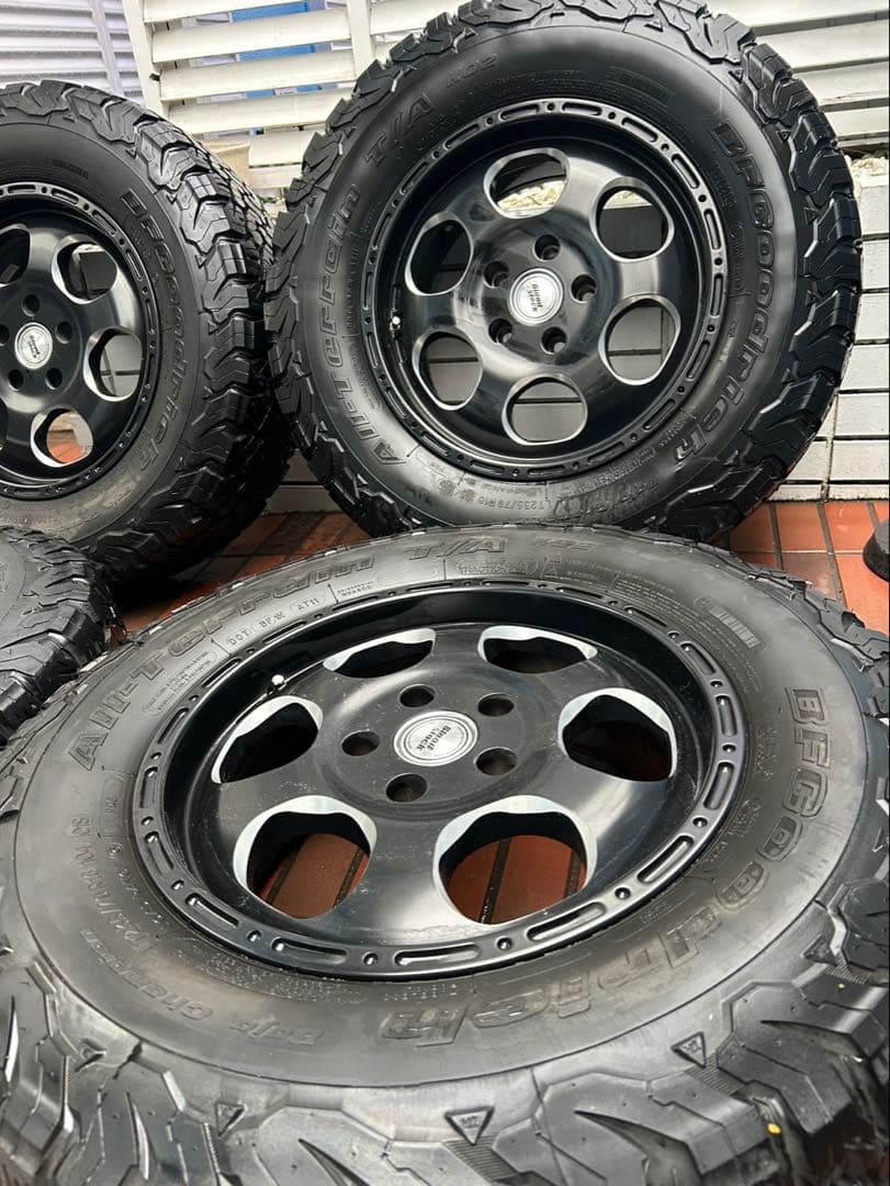 グッドリッジAll-TerrainT/A KO2 19年製　235/70 デリカ