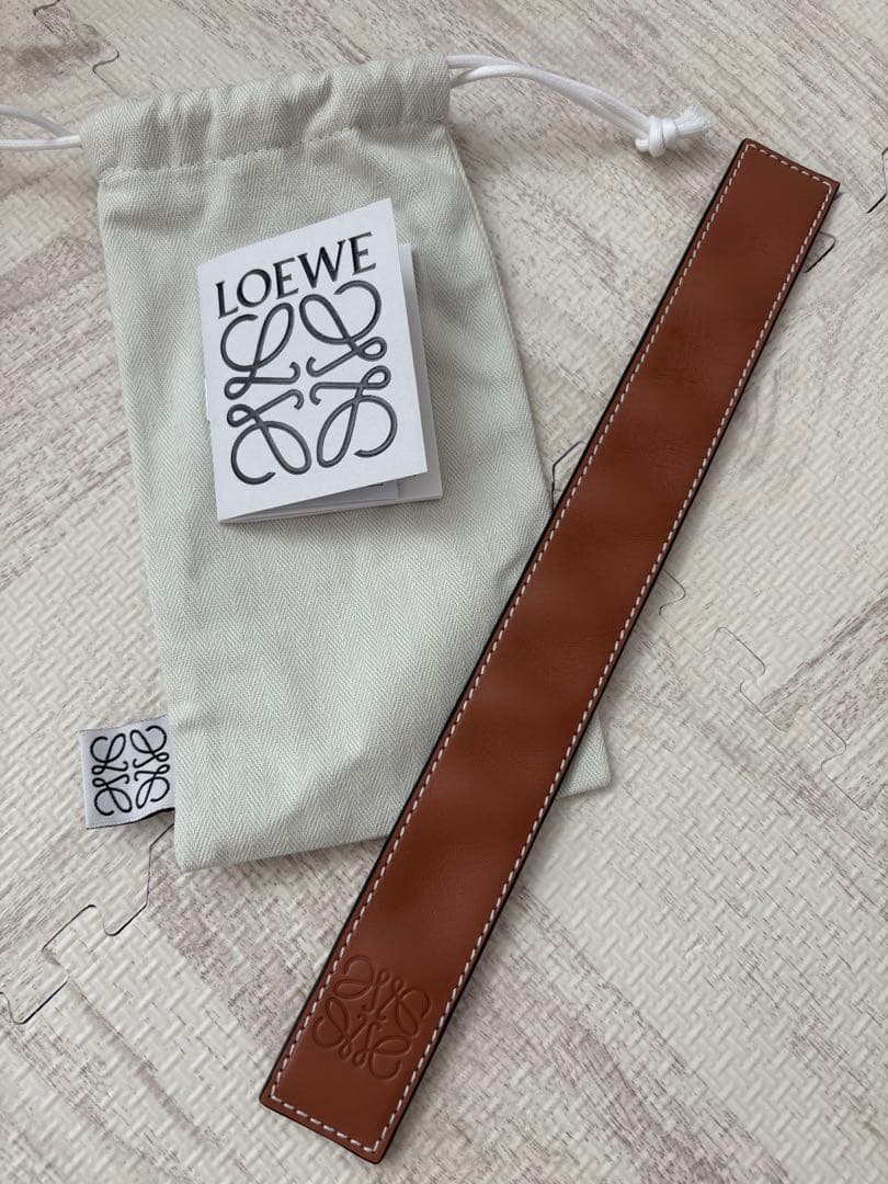 【美品】LOEWE ラップブレスレット　スモールタン