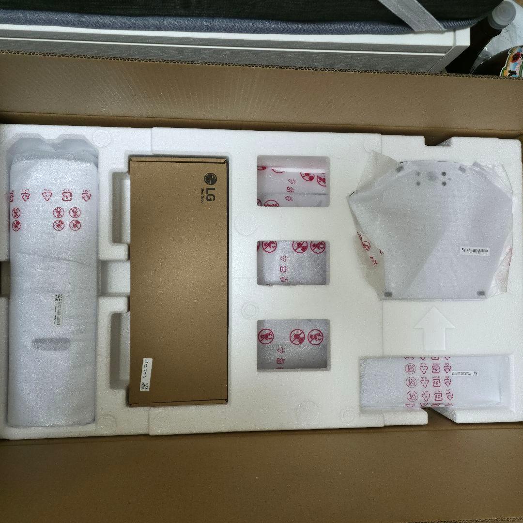 lg 32GS95UV-W 31.5インチ 4k240hz ゲーミングモニター