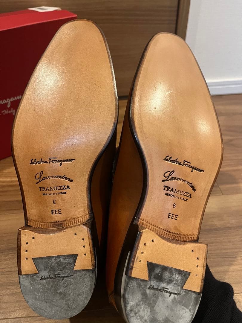 Salvatore Ferragamo トラメッザ サイズ 6 EEE