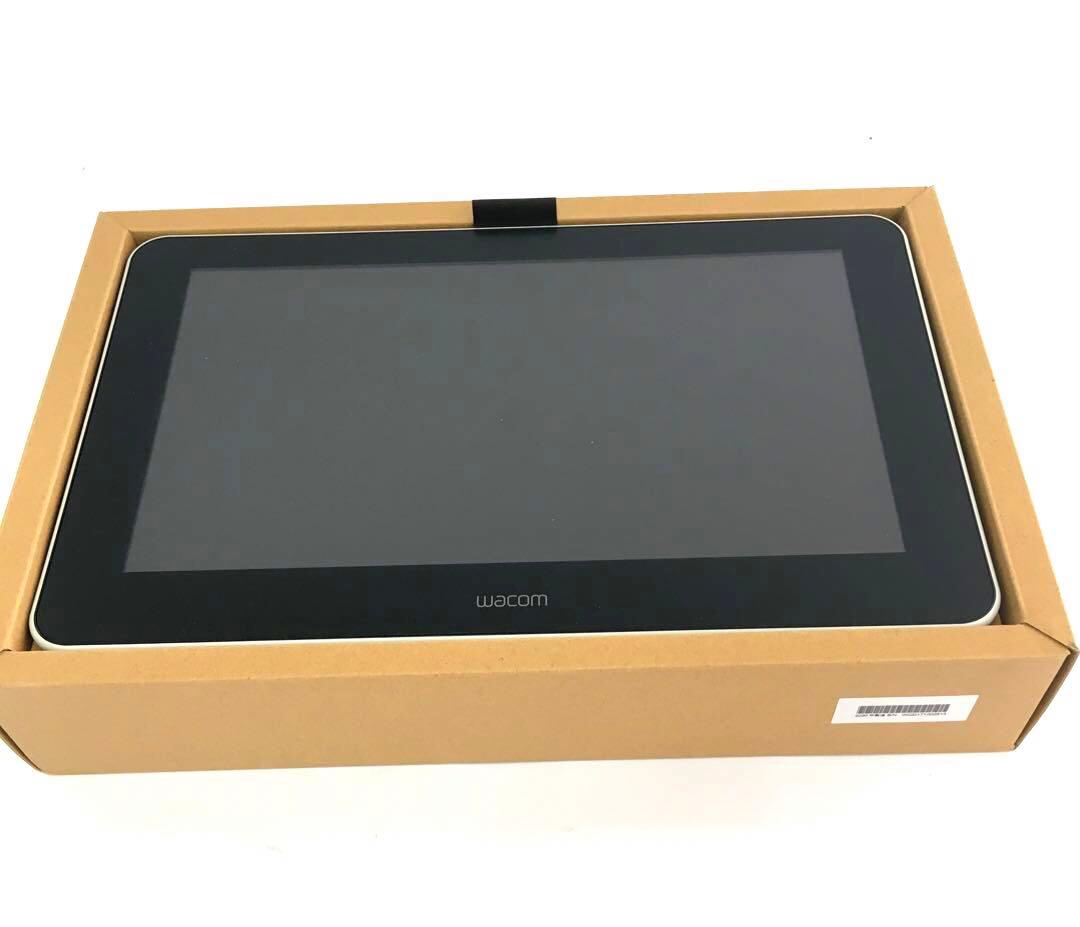 Wacom One Creative Pen Display 本体 専用ケース付