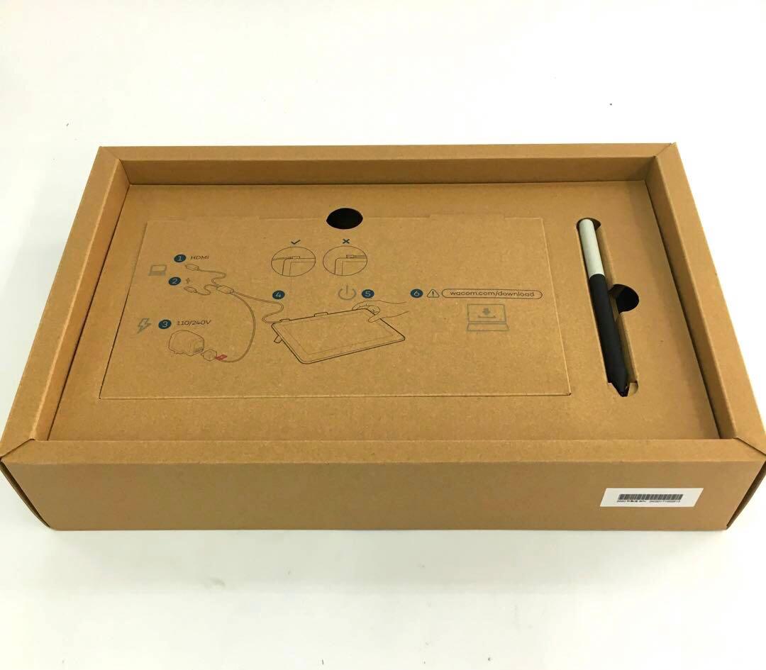 Wacom One Creative Pen Display 本体 専用ケース付