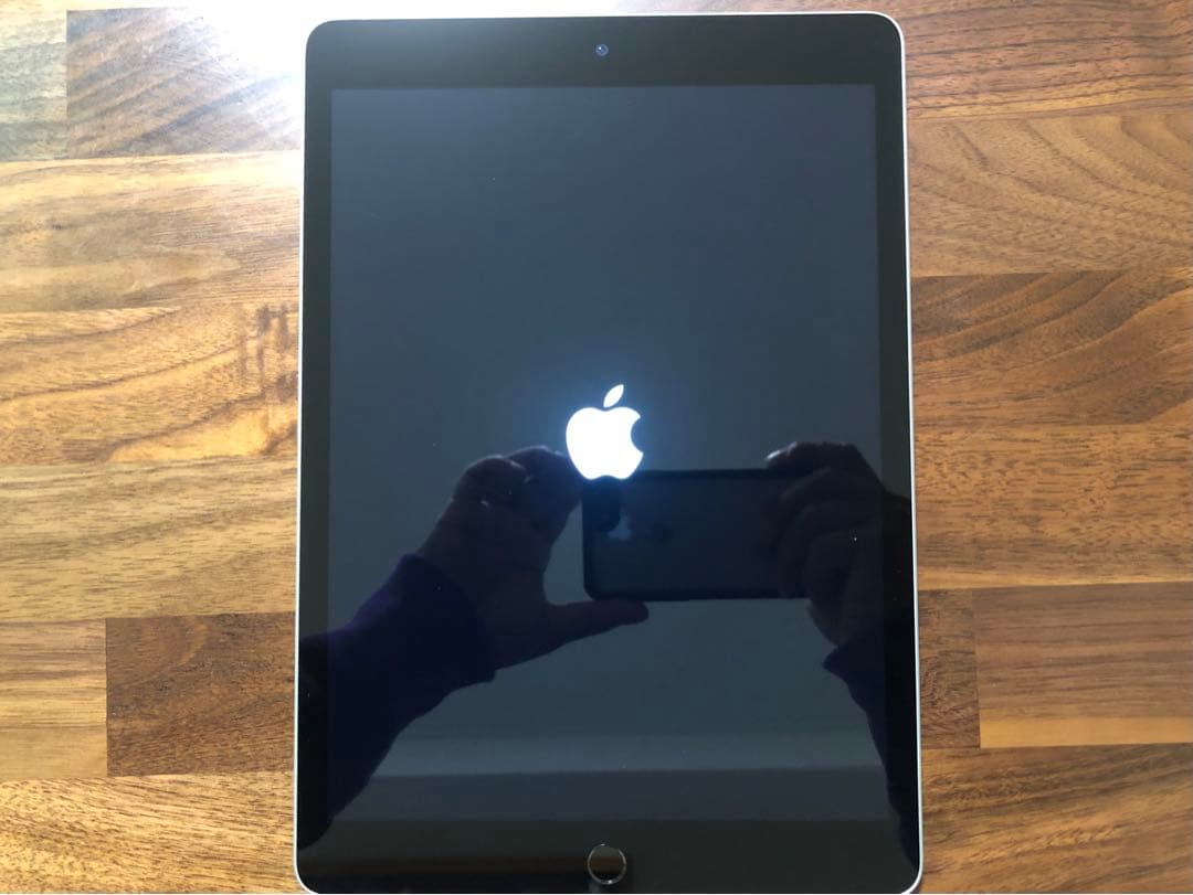 Apple iPad 第９世代　Wi-Fi 64GB シルバー　MK2L3J/A