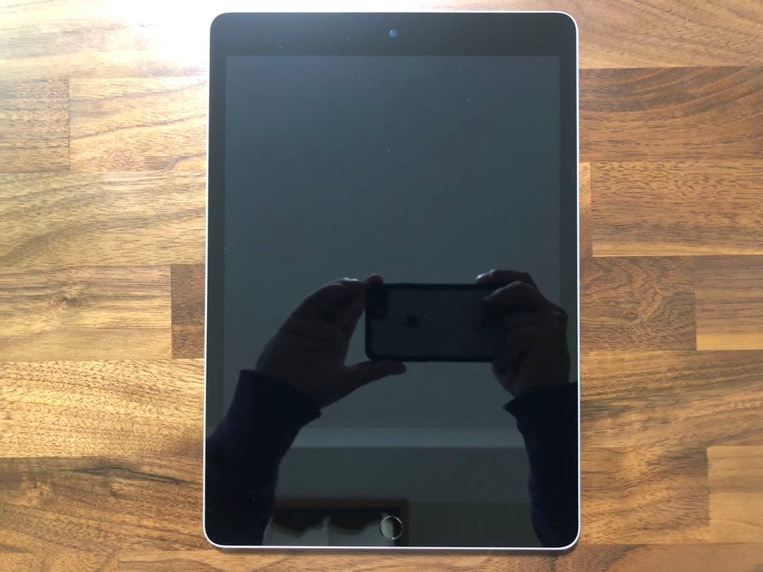 Apple iPad 第９世代　Wi-Fi 64GB シルバー　MK2L3J/A