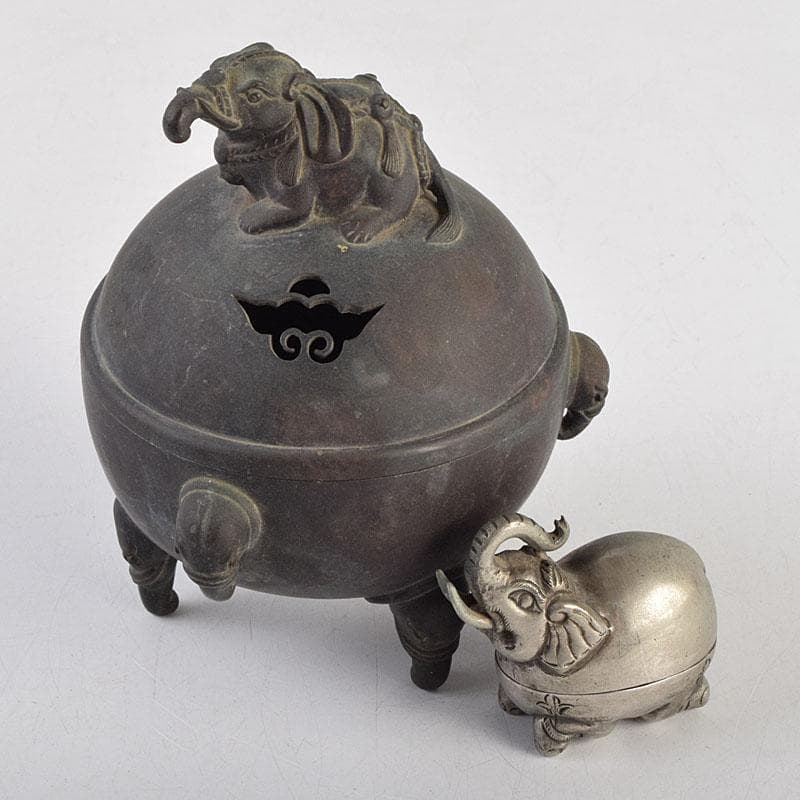 中国　古銅　象摘三つ足香炉　T90刻印　象香炉　二点まとめて　U　R9396