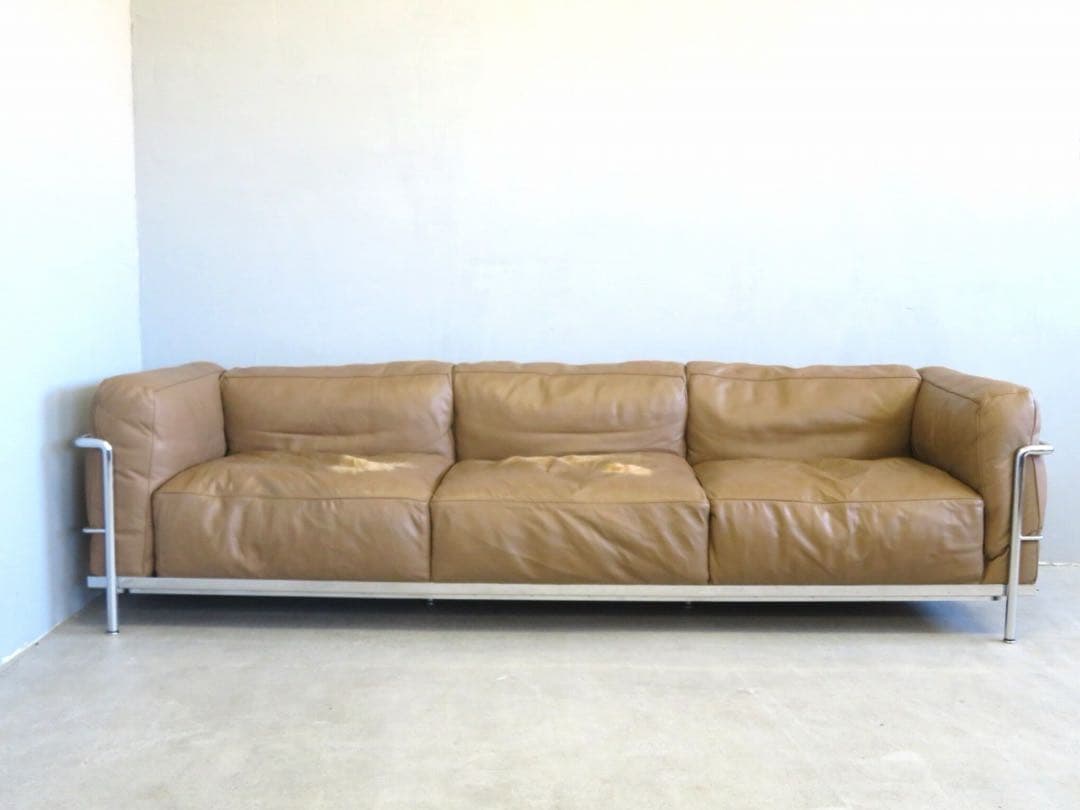 カッシーナ　本物　LC3 本革　レザー　コルビジェ　3人掛けソファ　高級