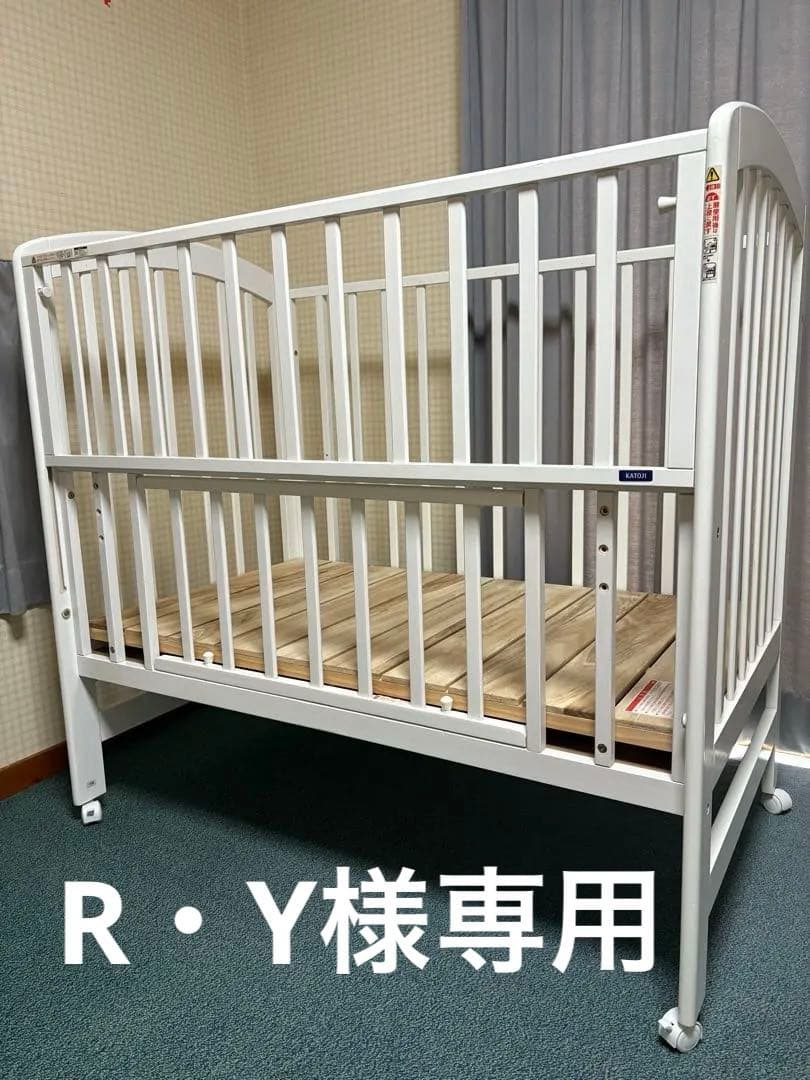 カトージ　ハイポジション ベビーベッド　すのこ、マットレス付