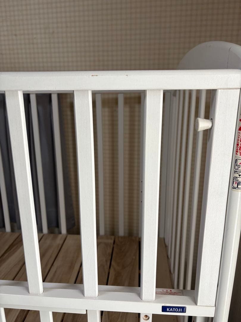 カトージ　ハイポジション ベビーベッド　すのこ、マットレス付