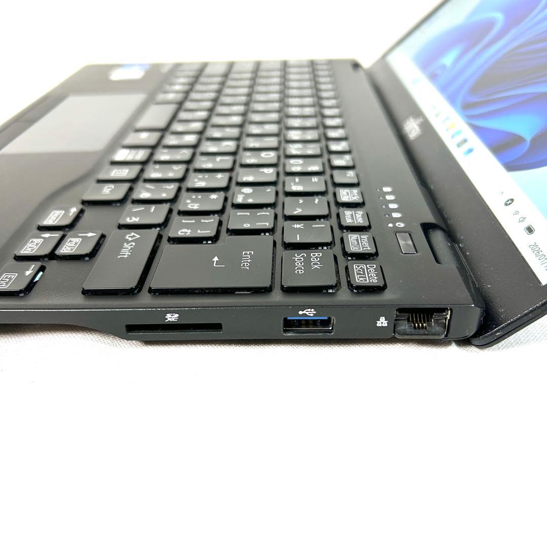 富士通 LIFEBOOK U9311/F i5 256GB LTE Office