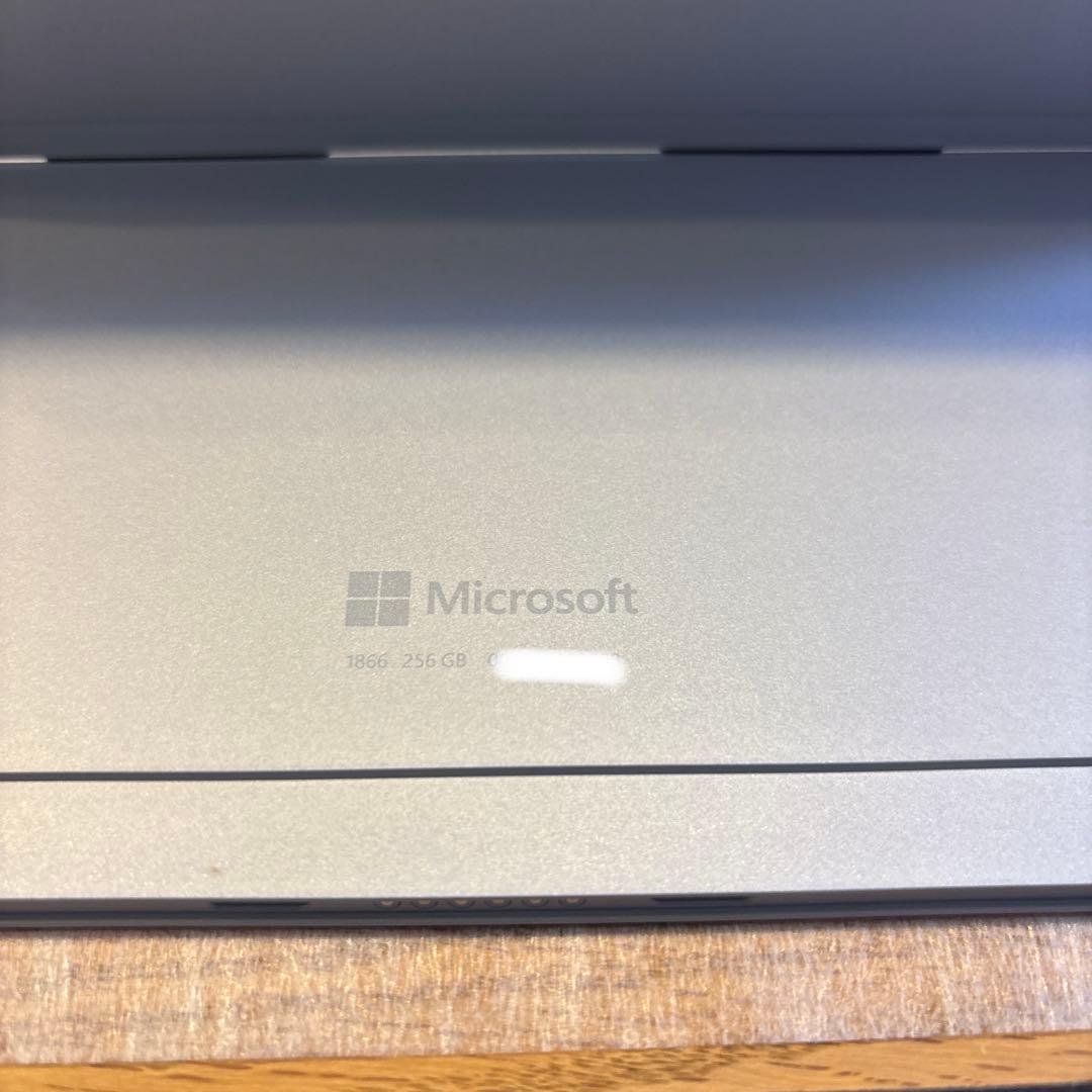 【値下げ】Microsoft Surface Pro 7 256GB 8GB
