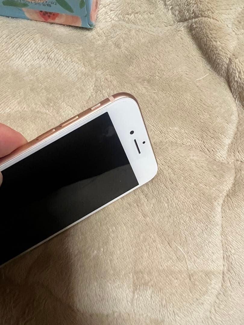 美品 Apple iPhone 8 ゴールド SIMフリー 64GB