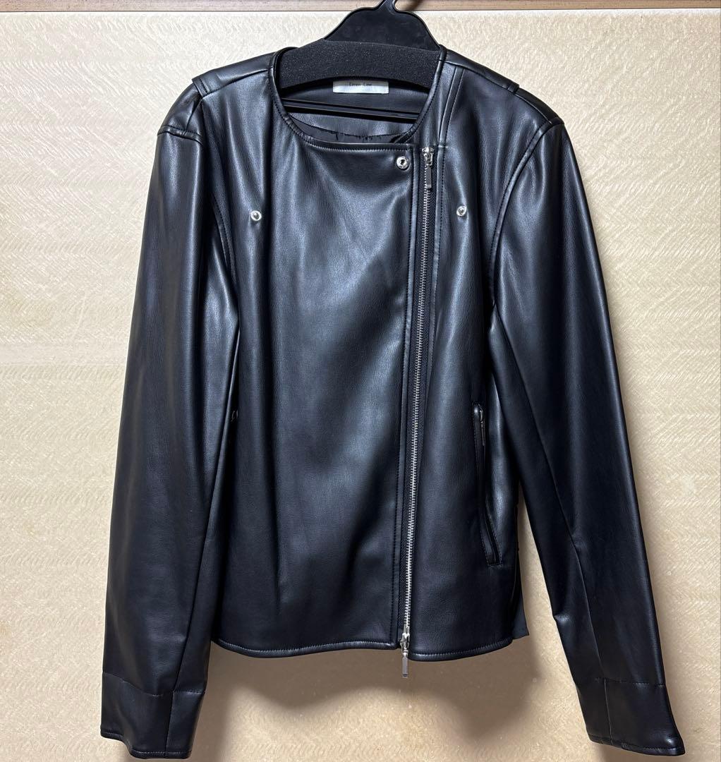 Eimee Law バックフリルフェイクレザーライダース