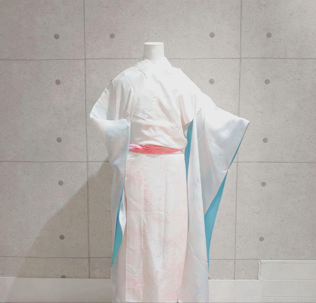 2049.振袖用 長襦袢 袖の無双部分は色付きぼかし 花と組紐 地紋 正絹 着物