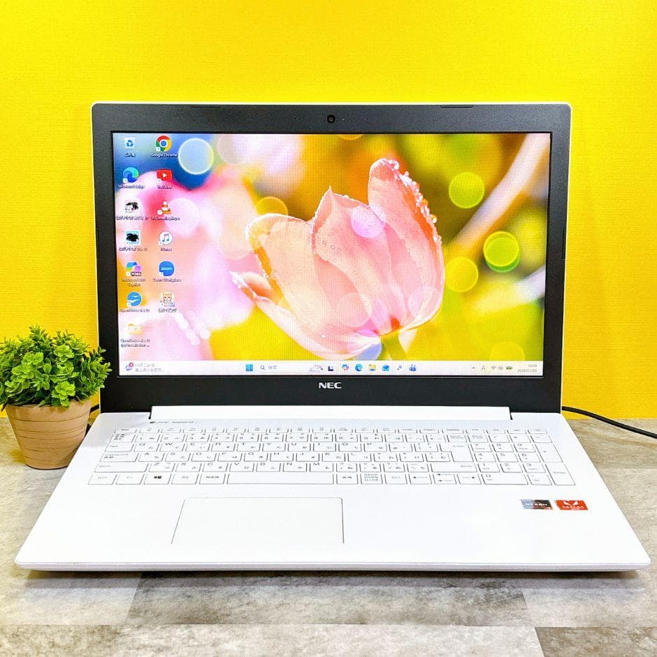 美品❣高性能Ryzen7✨SSD搭載で快適✨カメラ付き 薄型 Windows11