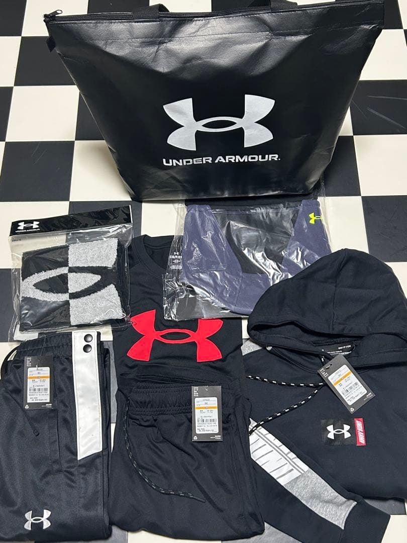ぴーまん！新品アンダーアーマー　バスケ用　福袋　S