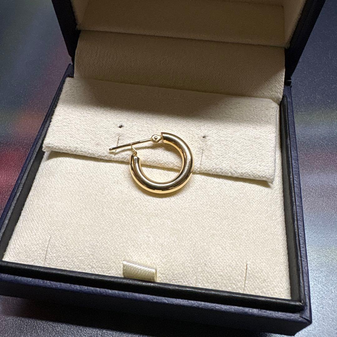 【片耳】ヴァンドーム青山　フープピアス