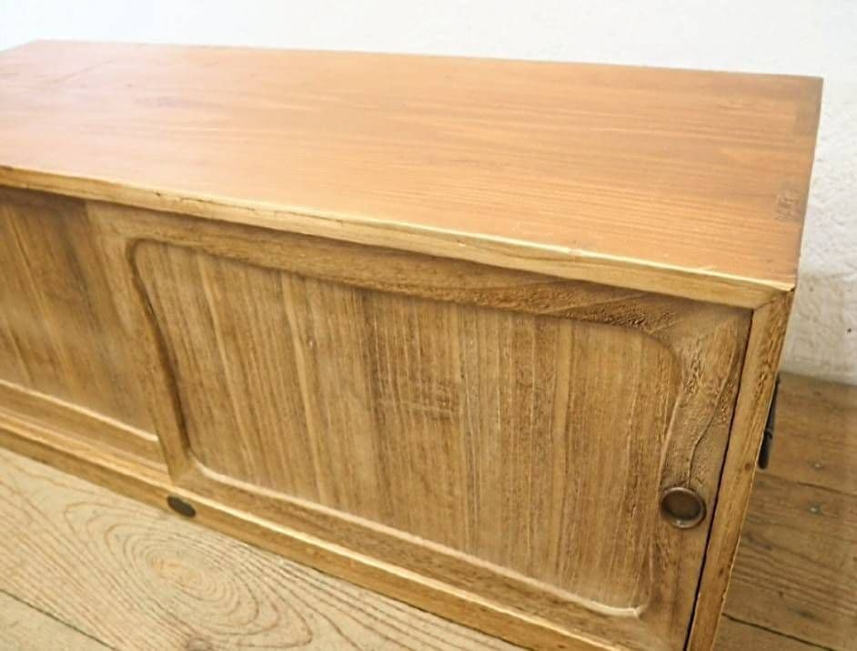 1078 ヴィンテージ　ロータイプの収納棚　サイドボード　ローボード　レトロ