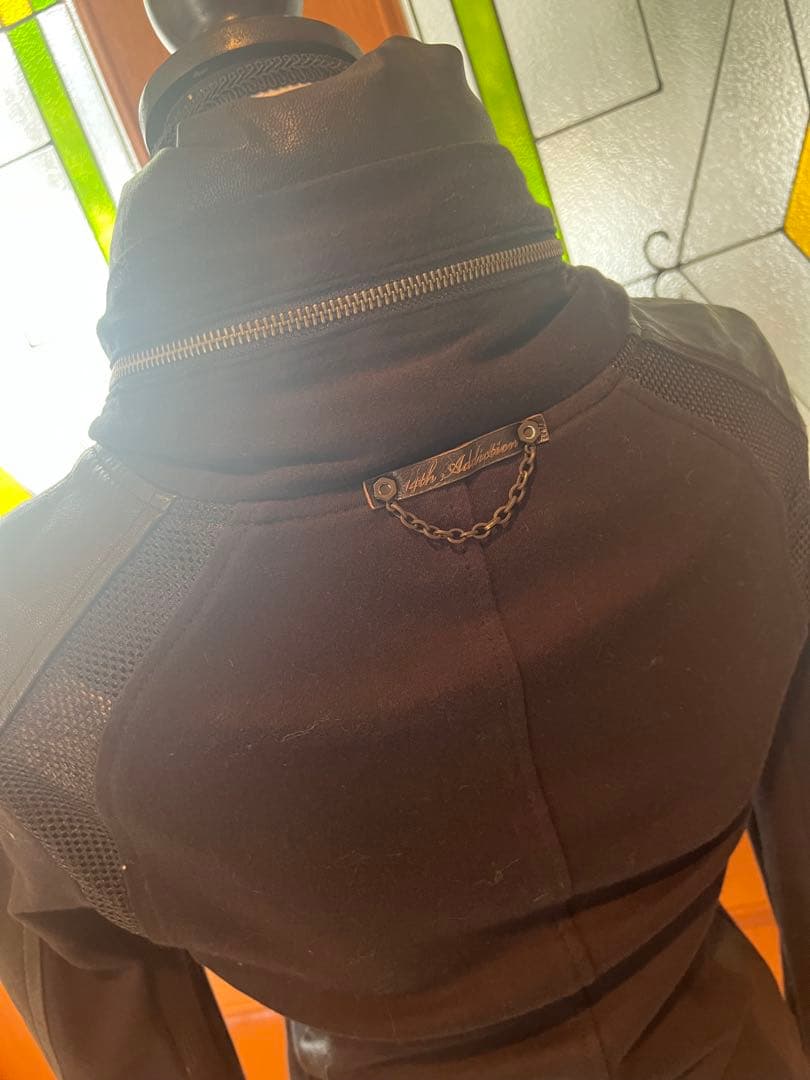 n❣️14th addict❣️レザーとストレッチ素材のハイネックジャケット