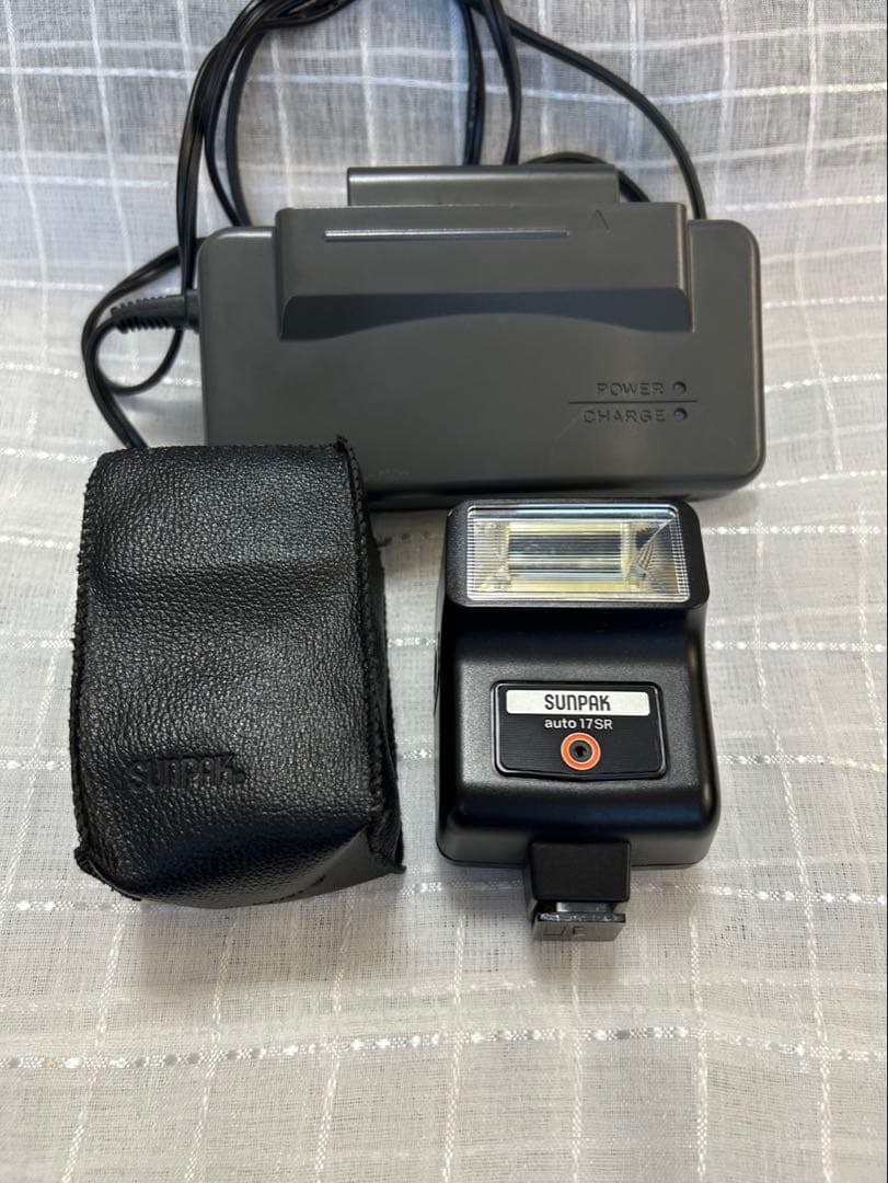 超遠望レンズ‼️ Nikonの一眼レフカメラ　Sigmaレンズフラッシュバッテリー