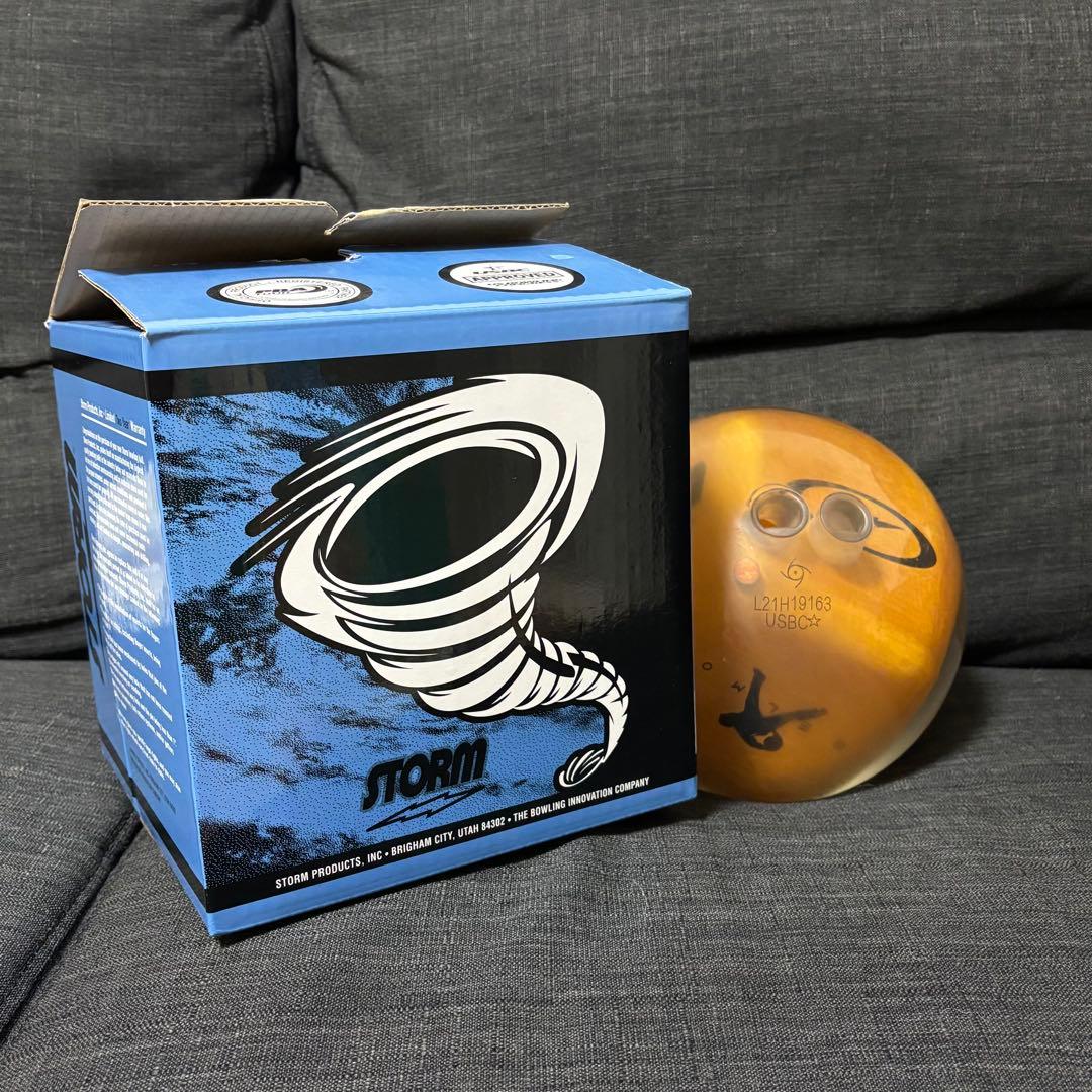 【外箱付】STORM BELMO ボウリングボール ゴールド　ベルモ　14ポンド