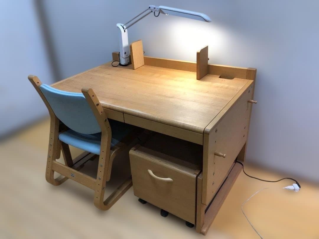 ピノ子(ᵔᴥᵔ)　③　椅子　送料無料 ベネッセ カリモク 51102