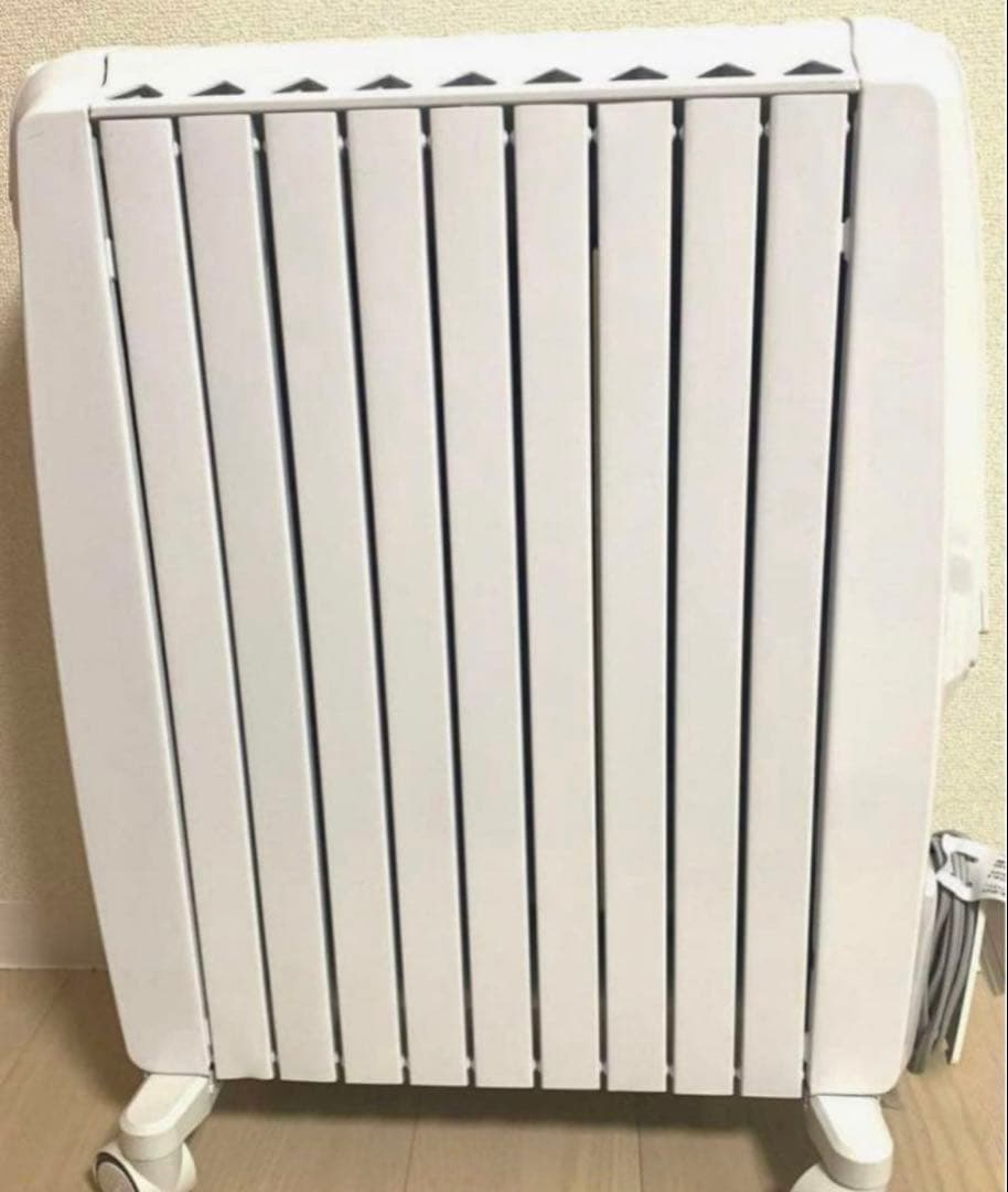 美品　デロンギ　オイルヒーター