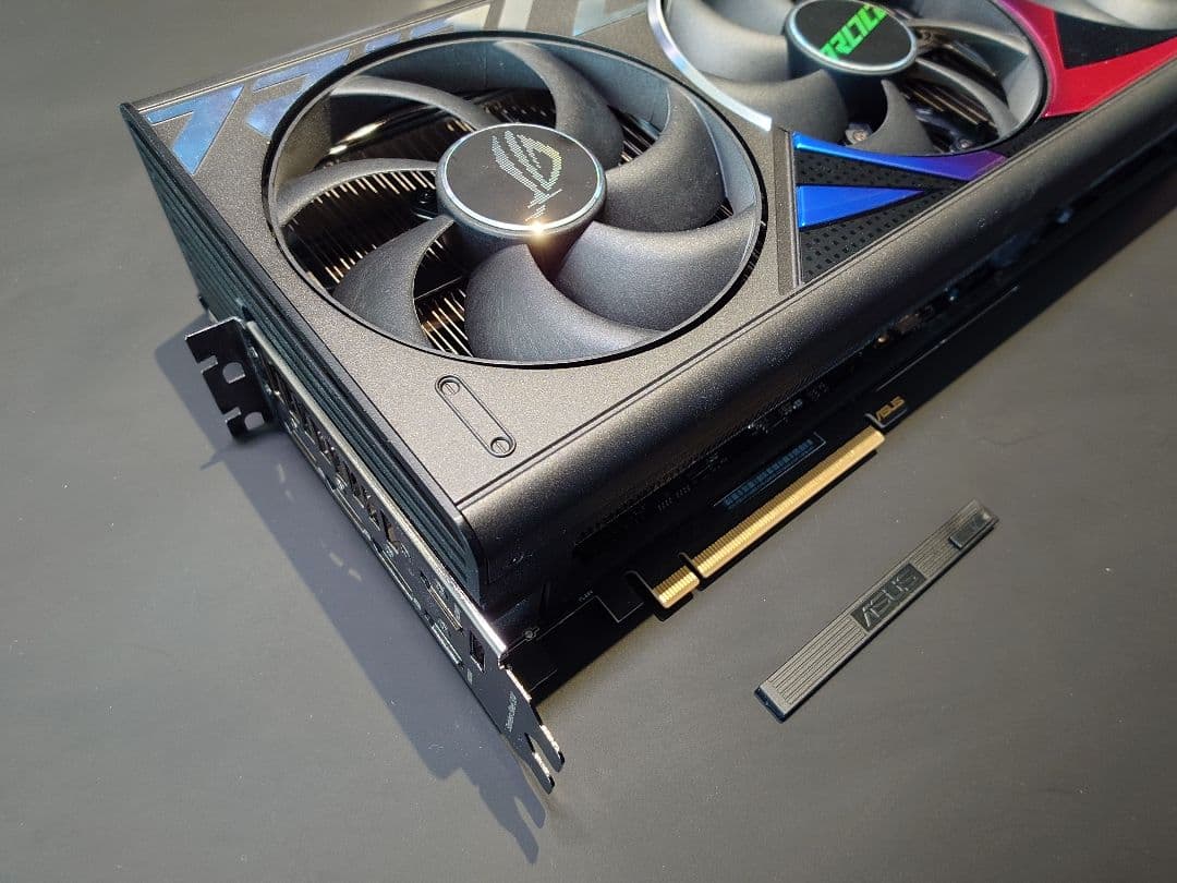 グラフィックボード・グラボ・ビデオカード ASUS ROG Strix GeForce RTX 4080 Super