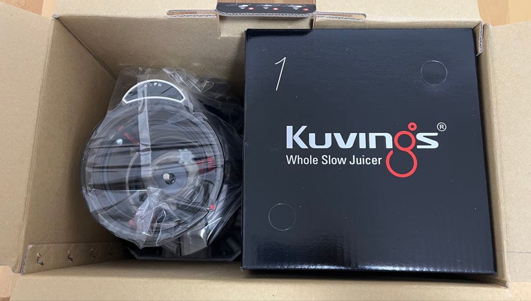 クビンス（Kuvings）ホールスロージューサー◆JSG-622（W）