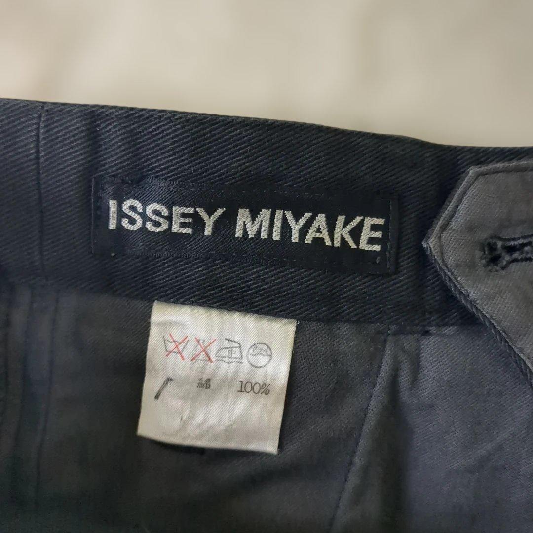 k*a様 ISSEY MIYAKE　イッセイミヤケ　黒　綿パンツ