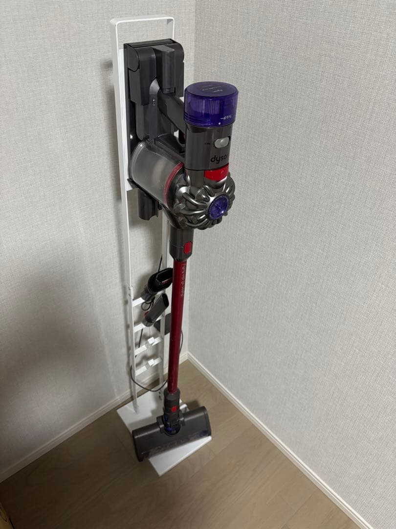 美品　ダイソン掃除機　希少スタンド付き Dyson