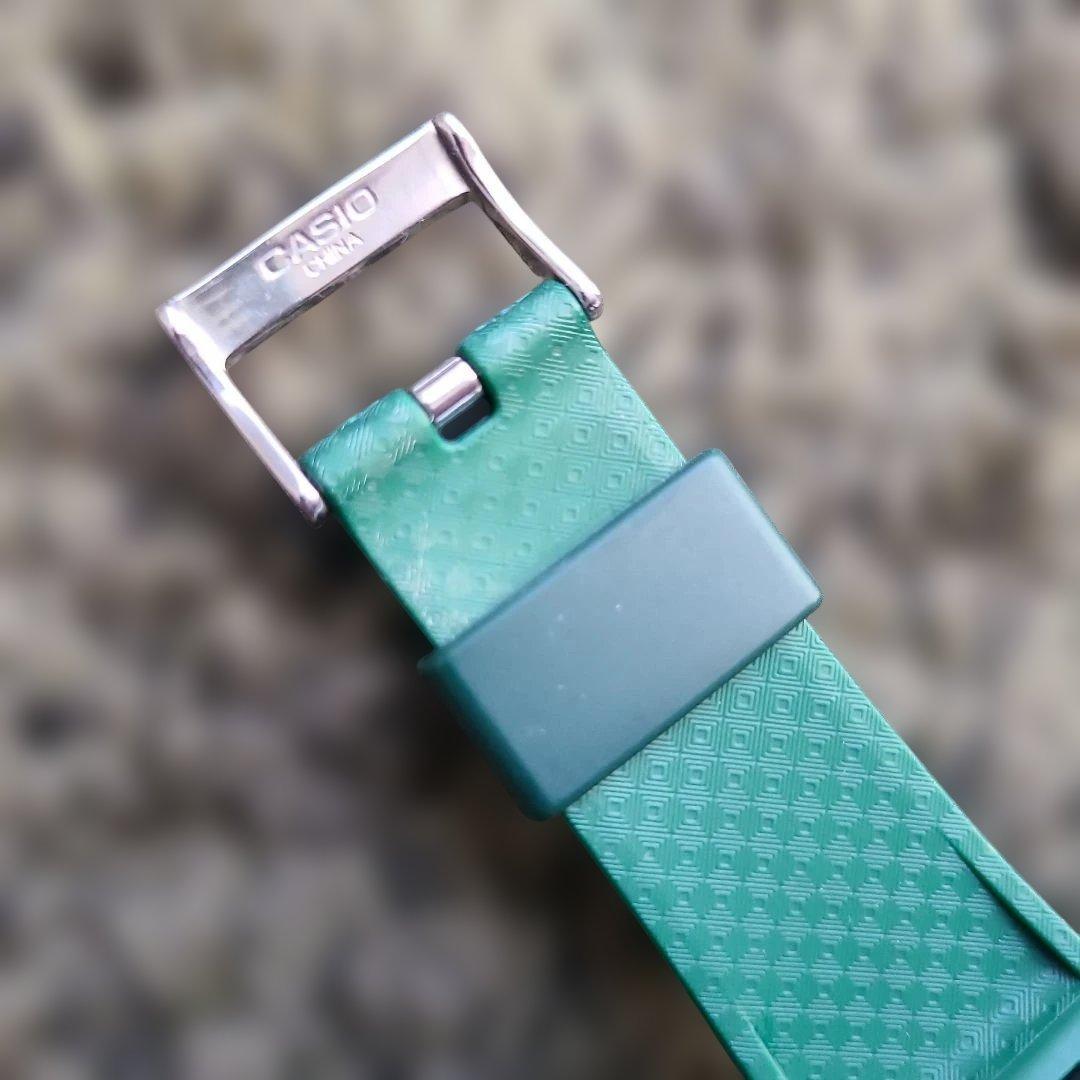 G-SHOCK G-8100A グリーン