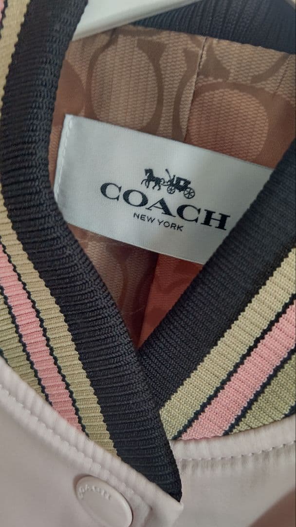 最終★美品★コーチCOACHシグネチャー　スカジャン刺繍ロゴジャケットピンク